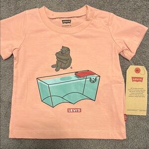 Levi's Pink Graphic Tee